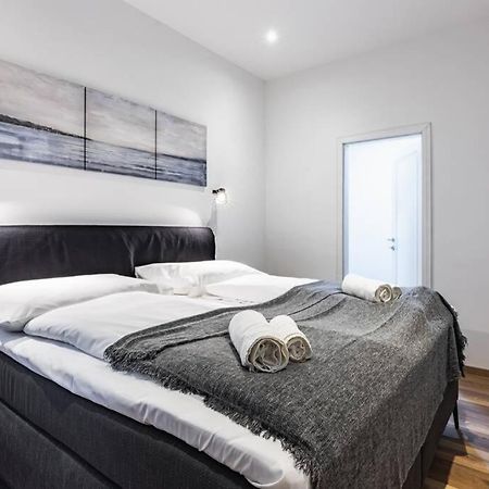 Modern Apartment Next To Subway Station Wina Bagian luar foto